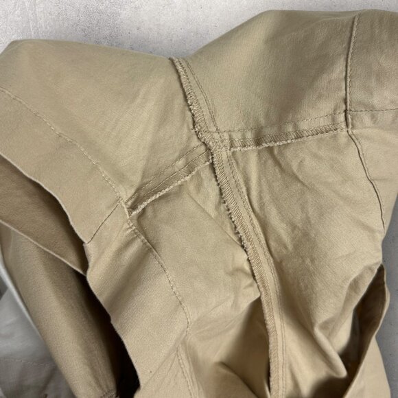NWT Old Navy Everyday Short Womens Size 16 Taupe Tan Beige Relaxed Fit NEW Plus - Picture 12 of 15